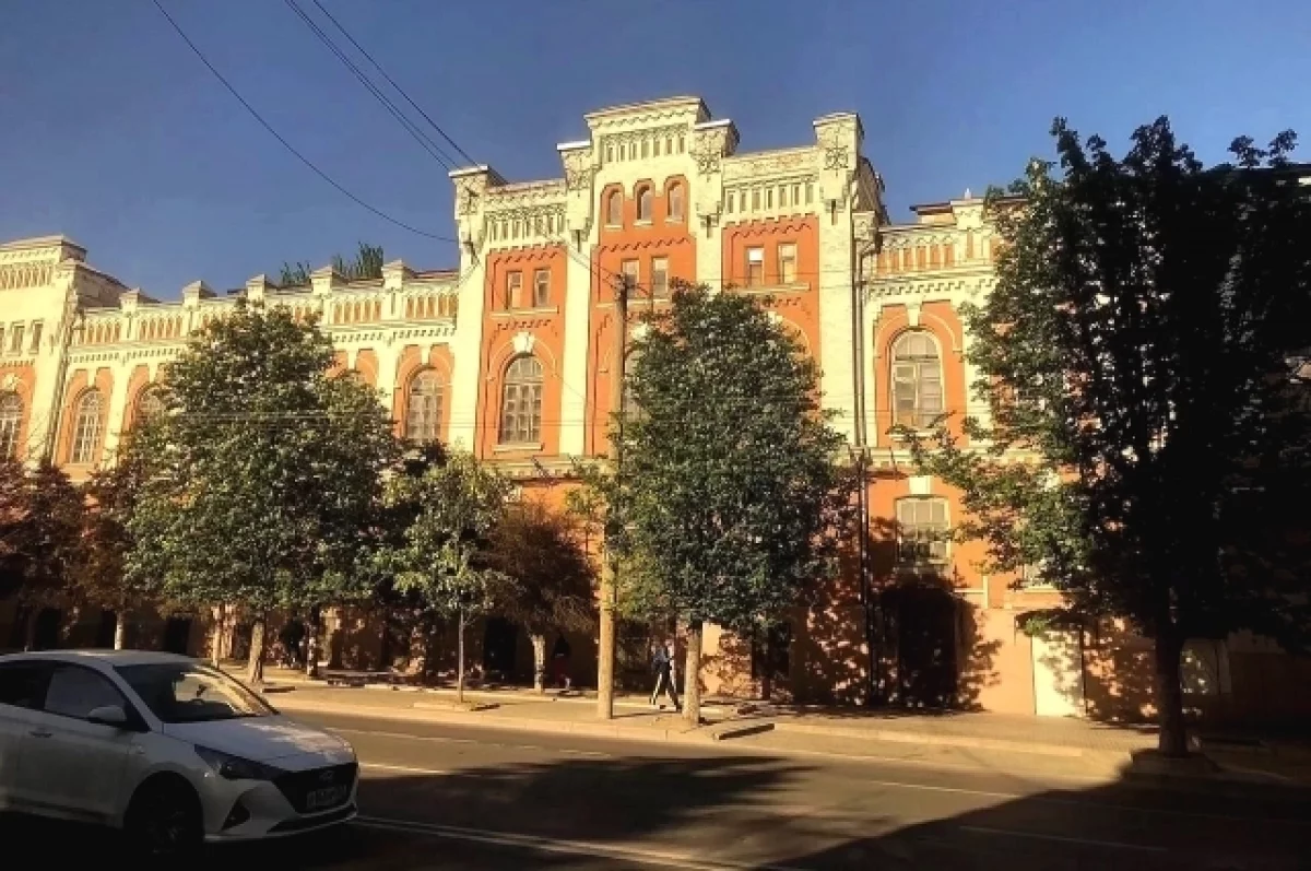 В центре Ростова могут снести здание винных складов, ставшее памятником