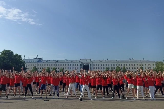 Предполагается, что на зарядку на Театральную площадь Кирова 10 августа придут примерно пять тысяч человек