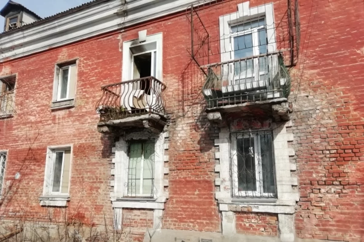 В Барнауле экстренно расселяют аварийный дом из-за угрозы обрушения