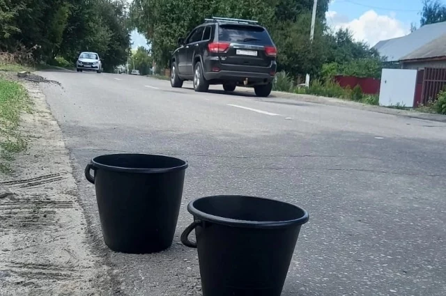 На улице Мереняшева в Пензе воды в жару хватало не всем.