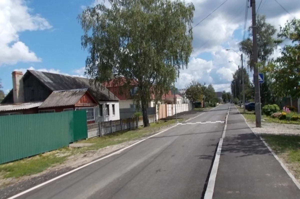 В переулке Кутузова в Брянске впервые проложили асфальтированную дорогу