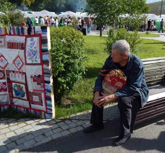 Ждать, пока жена сделает покупки - то ещё удовольствие.