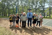 Благодаря ветерану Великой Отечественной войны и прокуратуре в Ачинске появилась новая спортивная площадка.