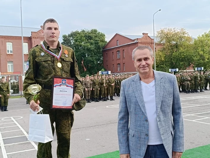 Также в награждении принял участие заместитель  полномочного представителя Президента РФ в Приволжском федеральном округе Олег Машковцев.