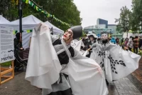 Гостей встретили в Центральном парке.