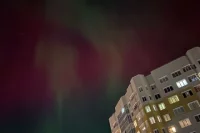 Кадры разноцветного дождя появились в соцсетях.
