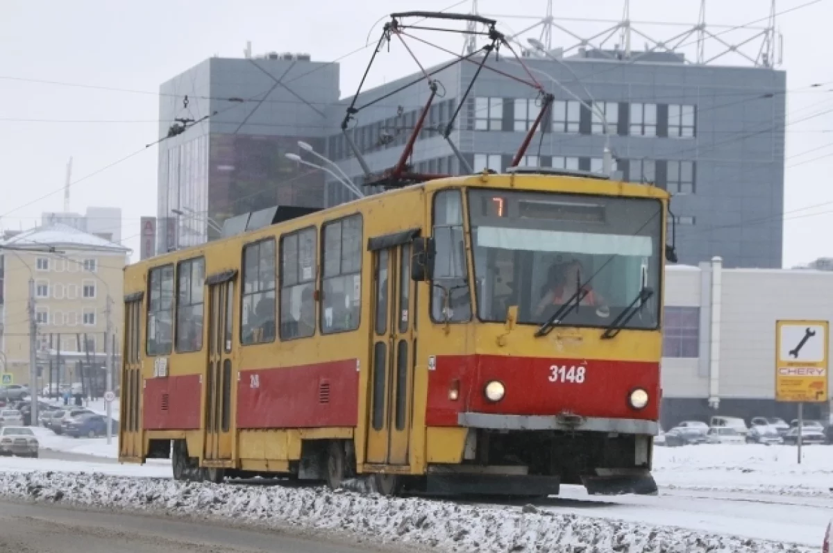 Движение электротранспорта в Барнауле полностью восстановили