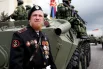 2016 год. Боец народного ополчения Донецкой народной республики с позывным «Моторола» Арсений Павлов во время репетиции военного парада в Донецке. 