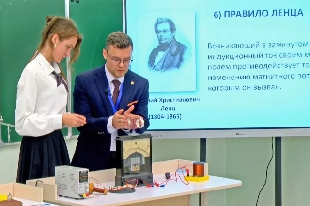 «Постоянно ищешь подходы, ключики, думаешь, как подать тему так, чтобы учеников это увлекло». 