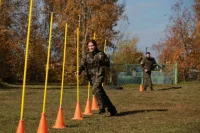 Полоса препятствий включала восемь этапов. 