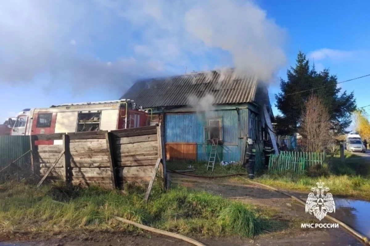 Процесс тушения жилого дома на улице Можайского в Твери попал на видео |  АиФ Тверь