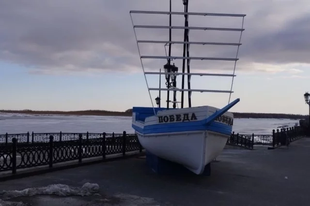 На реках запретили передвижение водного транспорта. 