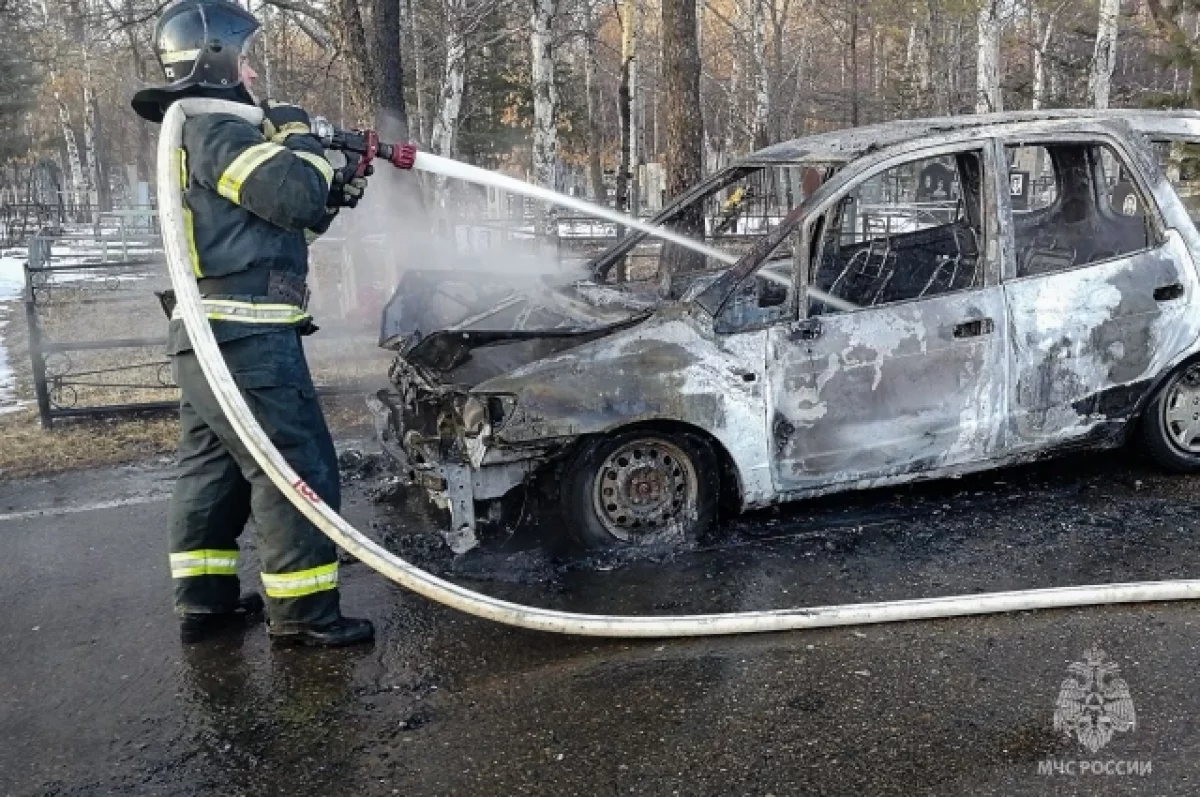 Пьяный водитель на Алтае поджег автомобиль