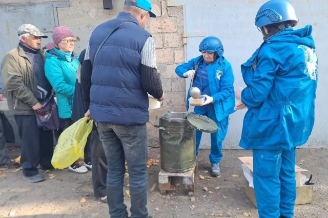 Югорские волонтеры помогают всем нуждающимся. 