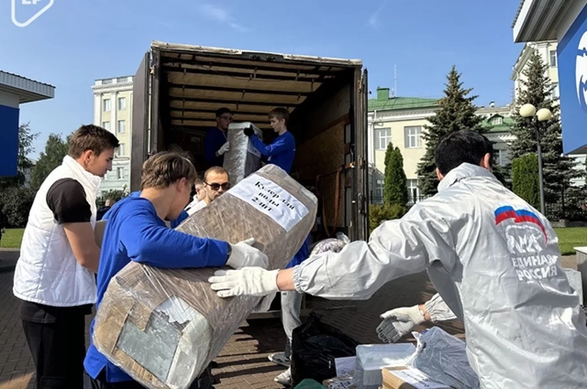 Желание помочь — часть культуры. В ЕР поздравили волонтеров с праздником