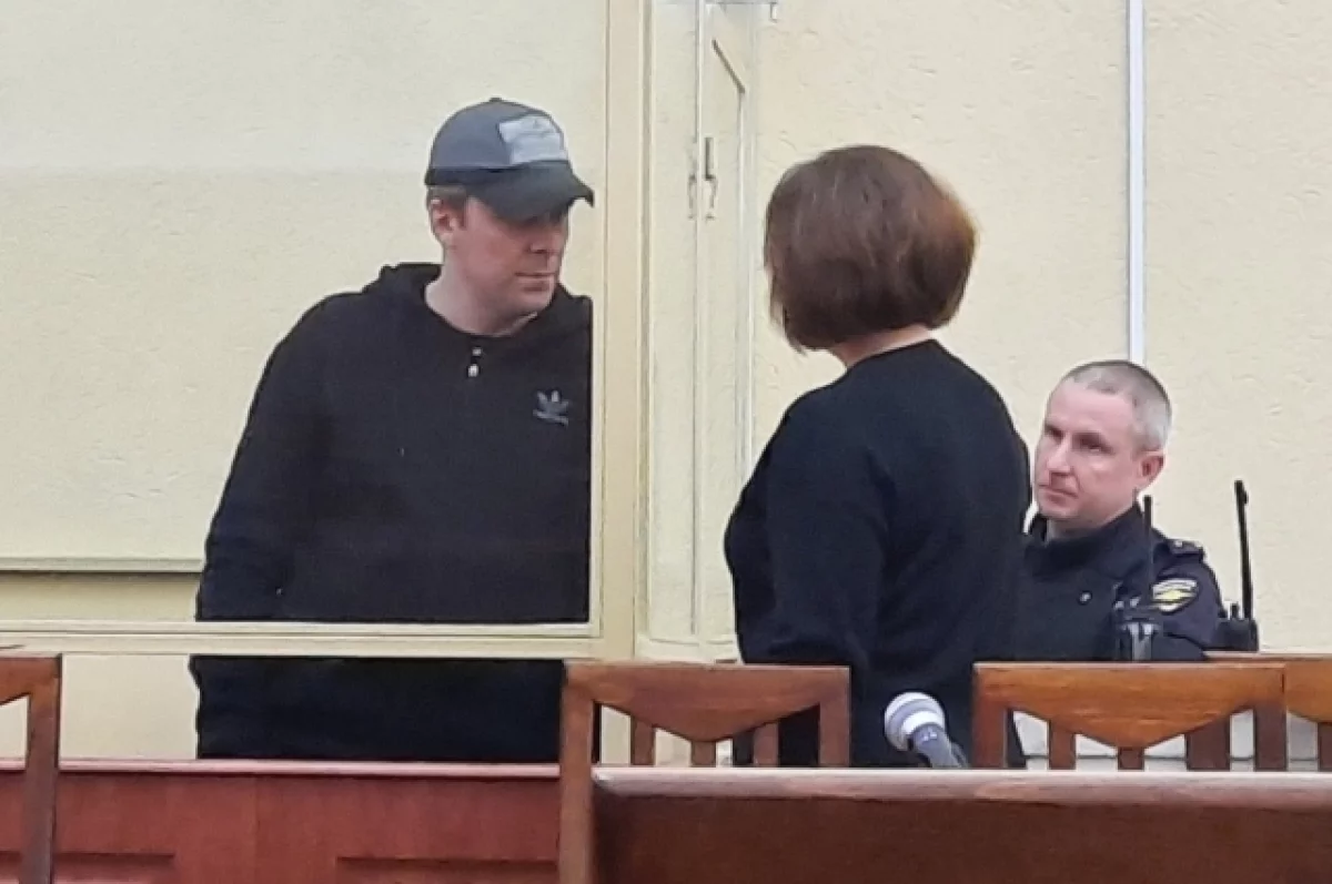 Павел Николин с адвокатом.