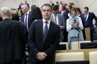 Дмитрий Певцов.
