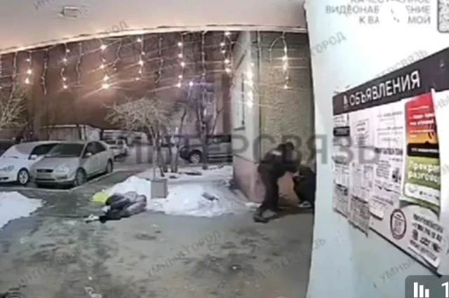 Этого парня добивали лежачим.