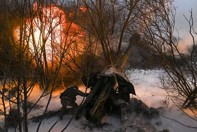 Боевая работа артиллерийского расчета спецназа «Ахмат» в Курской области.