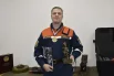 Александр Тюрин — начальник спасательной группы проведения пиротехнических и взрывных работ Амурского спасательного центра МЧС России. Свою судьбу со спасательным ведомством связал в 2016 году, когда поступил в Академию гражданской защиты по направлению «Техносферная безопасность» после окончания кадетского корпуса МЧС России. В 2024 году одержал победу в конкурсе «Лучший пиротехник в системе МЧС России».