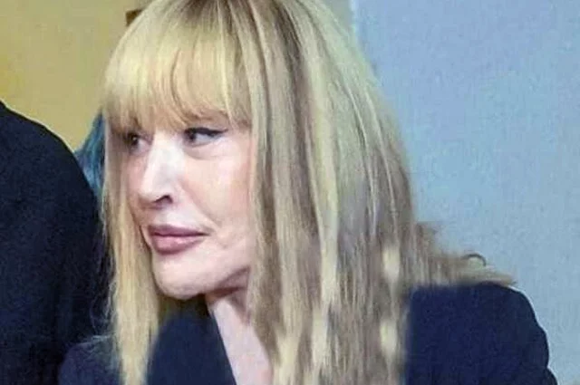 Алла Пугачева.