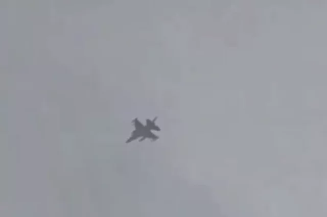 Истребитель F-16.