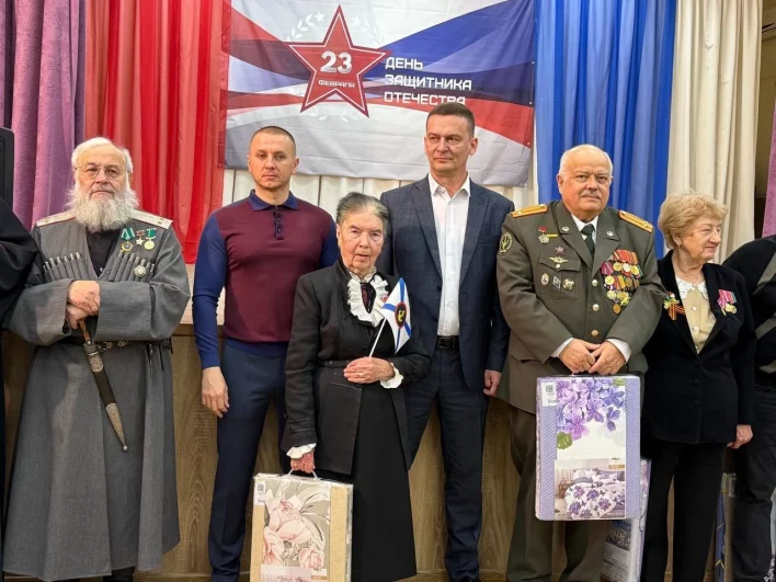 Депутаты уделили внимание каждому.