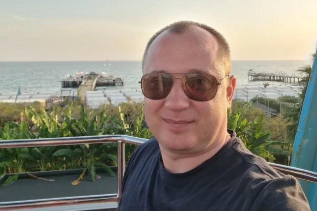 Михаил Савченко.