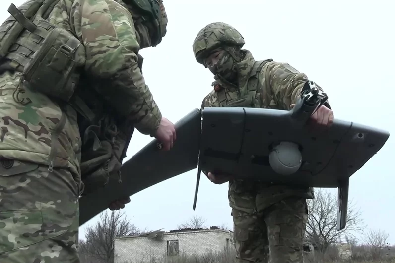 Военнослужащие разведывательного подразделения группировки войск «Восток» продолжают выявлять и уничтожать технику ВСУ на Южно-Донецком направлении.