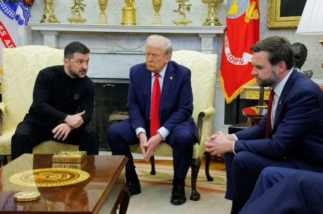 Владимир Зеленский, президент США Дональд Трамп, вице-президент США Дж. Д. Вэнс.