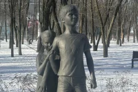 Памятник на Аллее ангелов.