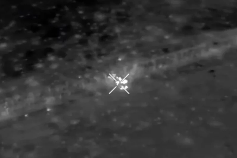Огонь корректируют с помощью беспилотных летательных аппаратов.