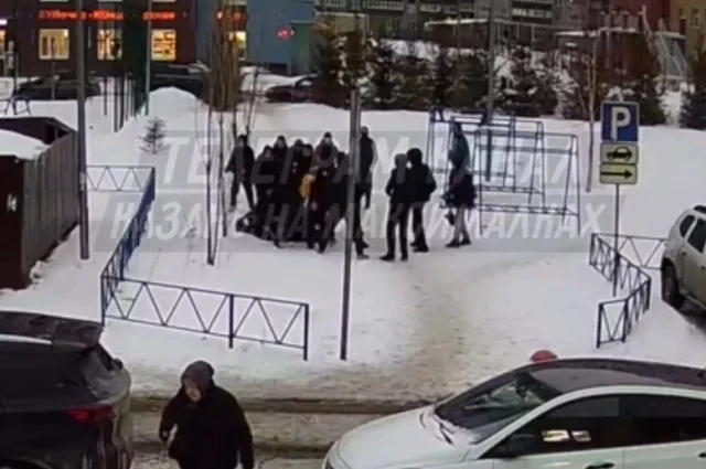 В Татарстане начата проверка после нападения толпы подростков на мужчину