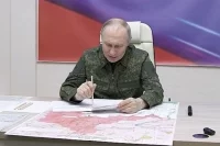 Президент России Владимир Путин провел заседание Генштаба в Курской области.