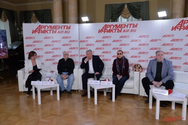 Мы победили! Спецпроект «АиФ» защищает правду о подвиге советского солдата17