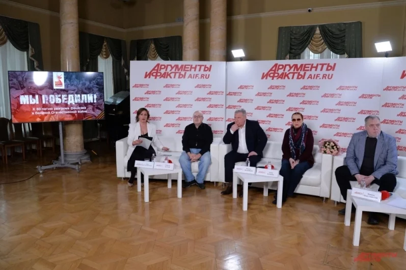 Мы победили! Спецпроект «АиФ» защищает правду о подвиге советского солдата16