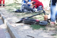 Запретить нельзя договориться. Могут ли пешеходы и самокатчики прийти к миру