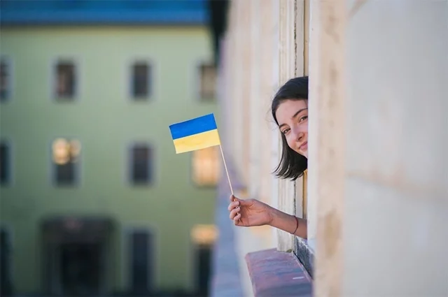 Треть украинок хотела бы остаться в Польше навсегда. 