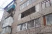 Ветром выбило окна на балконе в Хакасии.