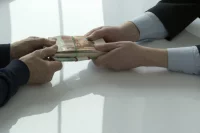 23,5 миллиона рублей, по версии следствия, чиновники МВД получили в качестве «отката».