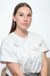 Елизавета Гилева. 28 лет. Работает помощником руководителя в Фонде развития Пермского края. Увлекается спортом.