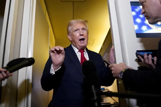  Трамп вызвал шторм на фондовых рынках, которые бросает то в жар, то в холод.