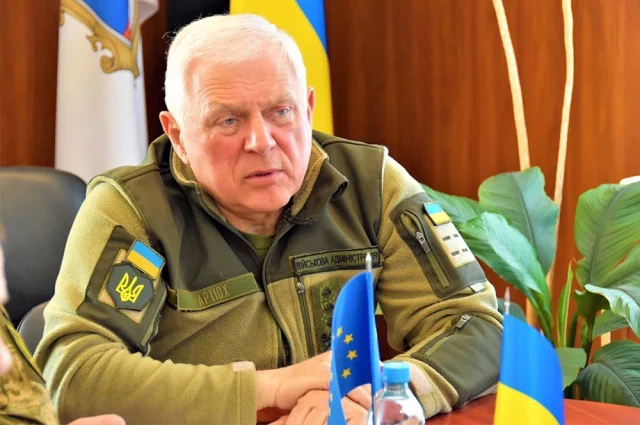 Глава Сумской областной военной администрации генерал-лейтенант Владимир Артюх.