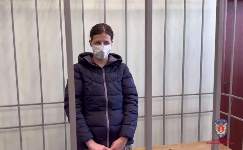 Валентина была в медицинской маске, говорила тихо, порой невнятно.