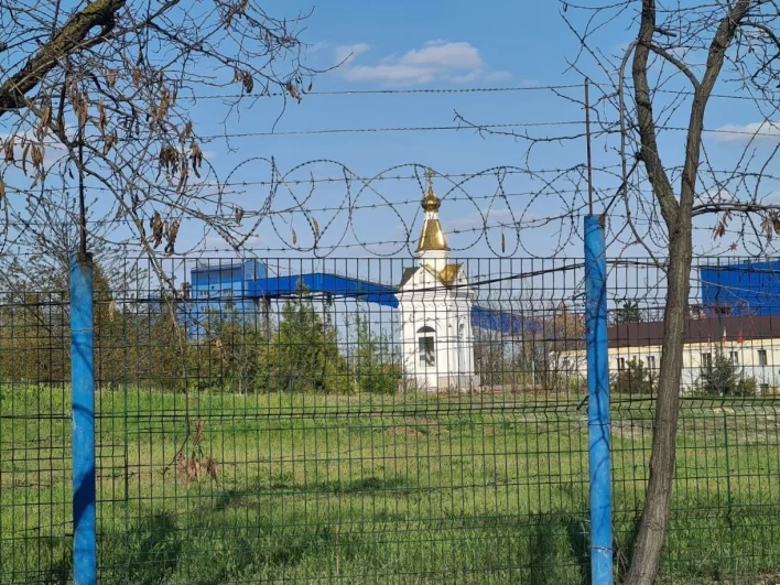 На территории шахтоуправления есть своя часовенка.