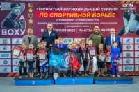Артём Жога и Руслан Кухарук вручили награды победителям.  