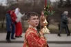 В процессии были и юные участники.