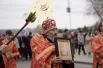 Пасхальный крестный ход - торжественное шествие.