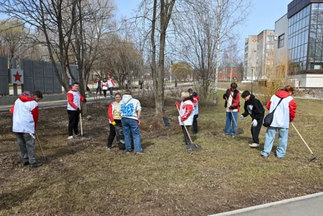 Во всех территориях Прикамья спешат привести в порядок парки, скверы, общественные пространства.