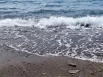 Море чистое, но прохладное.